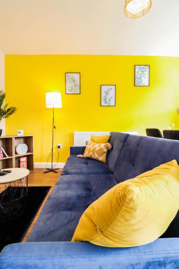 Spacious 1 Bed Flat-Free Parking Hillingdon Exterior photo